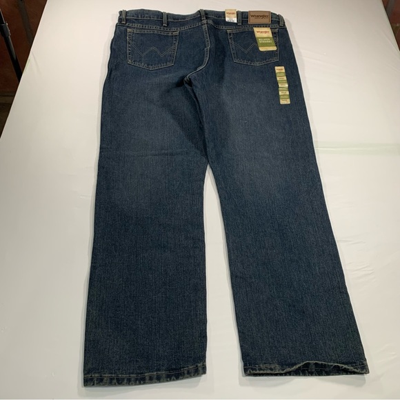 Wrangler Rugged Wear Jeans Relaxed Straight 46x32 NWT - Picture 9 of 12